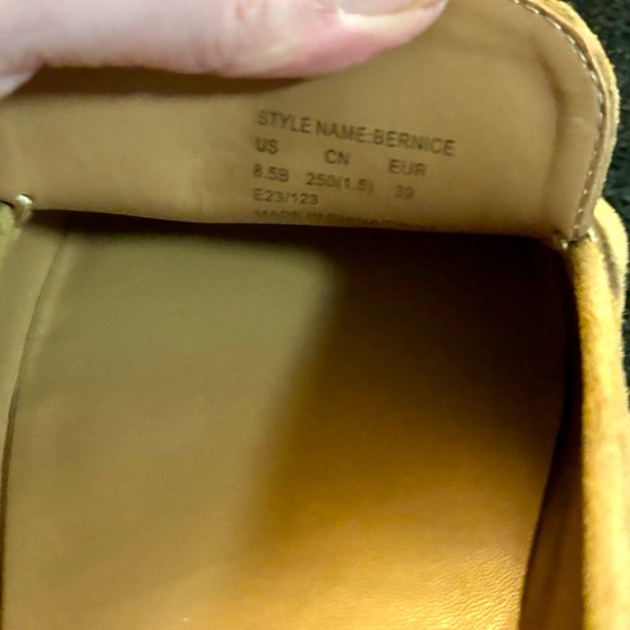 Kate Spade Bernice Suede Driving Moccasins Camel Loafers Size 8.5 EUC - Picture 4 of 7